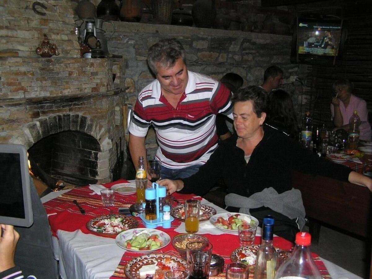 Sharkov Guest House Dolen  Extérieur photo