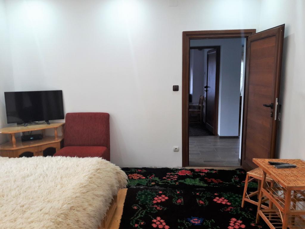 Sharkov Guest House Dolen  Extérieur photo